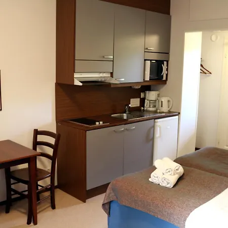 Oravi Apartments 3*