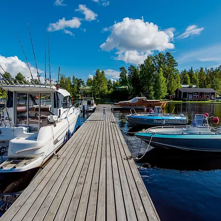 Oravi Apartments Hotel 3*