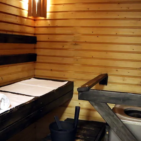 מלון Oravi Apartments