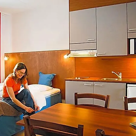 Hotel Oravi Apartments 3*